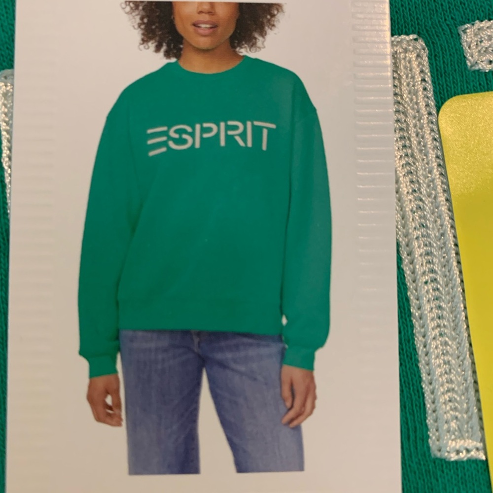 NWT Esprit crewneck - Picture 2 of 3